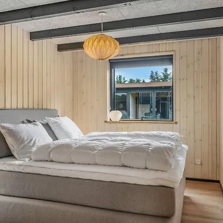 Diuri - 500m To The Fjord By Interhome