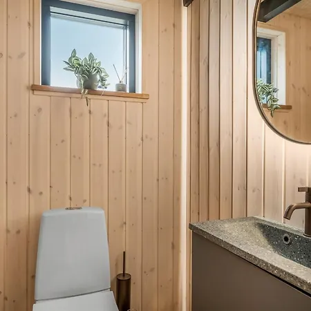 Diuri - 500m To The Fjord By Interhome